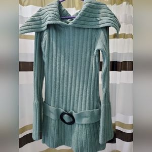 Pale green sweater with belt
